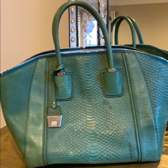 Ivanka Trump Handbags - NEVER USED Beautiful Green snake skin bag⚡️